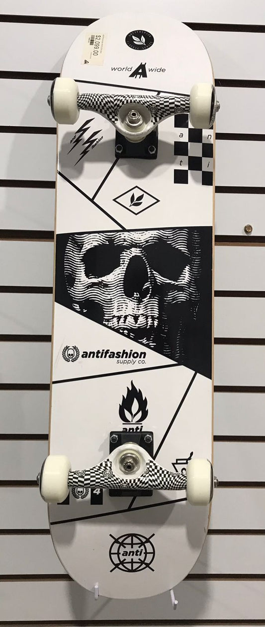 ANTIFASHION- Skateboard Anti World Wide