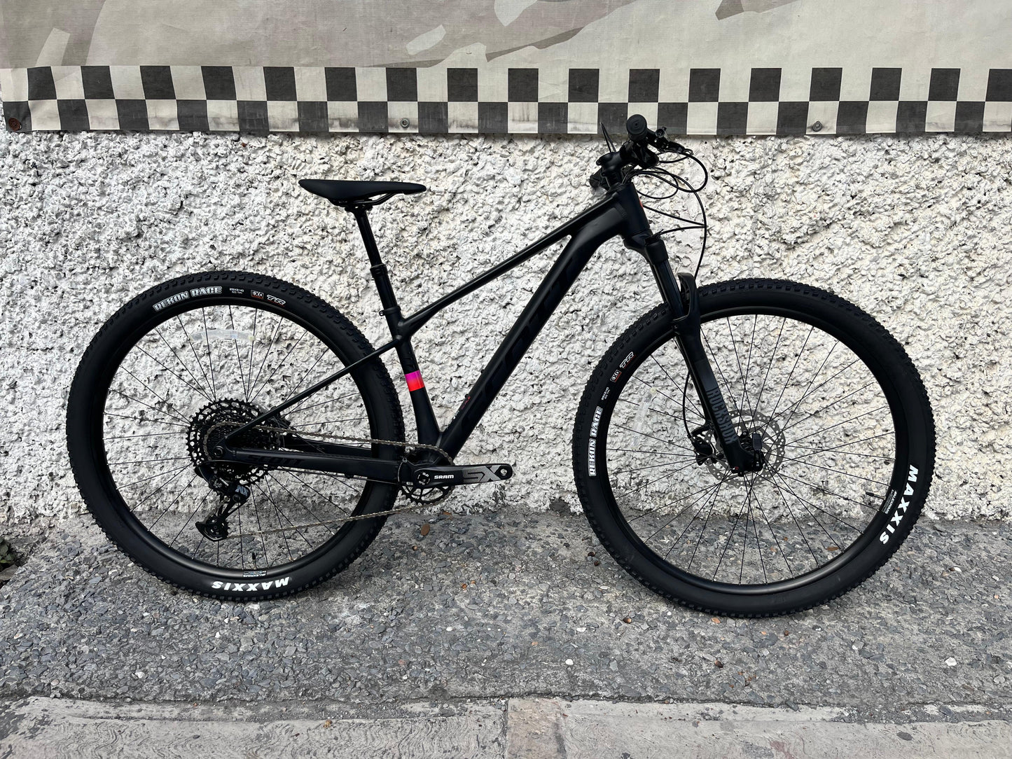 SCOTT SCALE 930 BLACK MY26 S