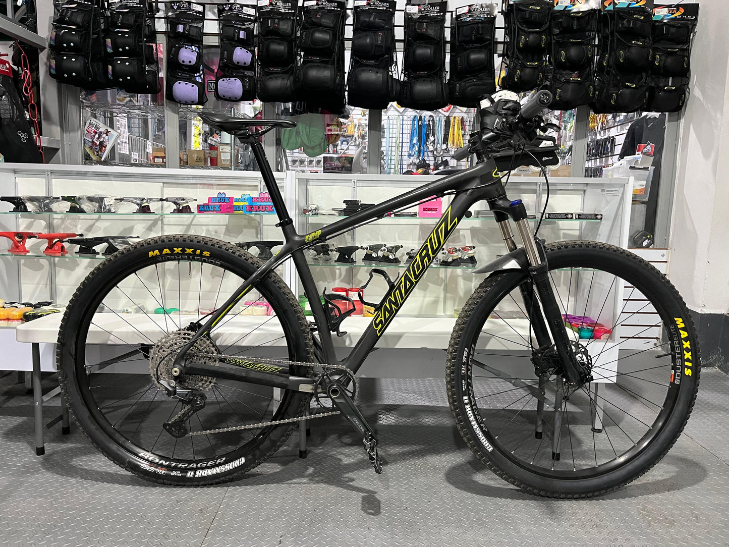 SANTA CRUZ HIGHBALL TALLA L