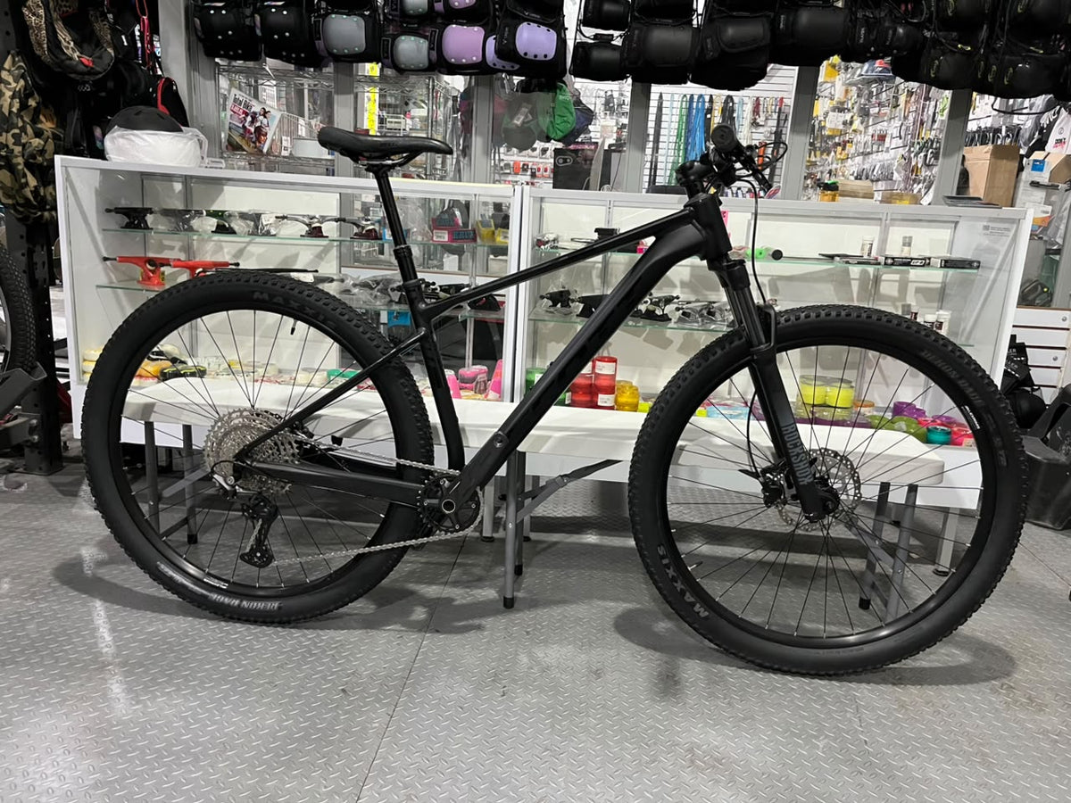SCOTT SCALE 940 BLACK MY26
