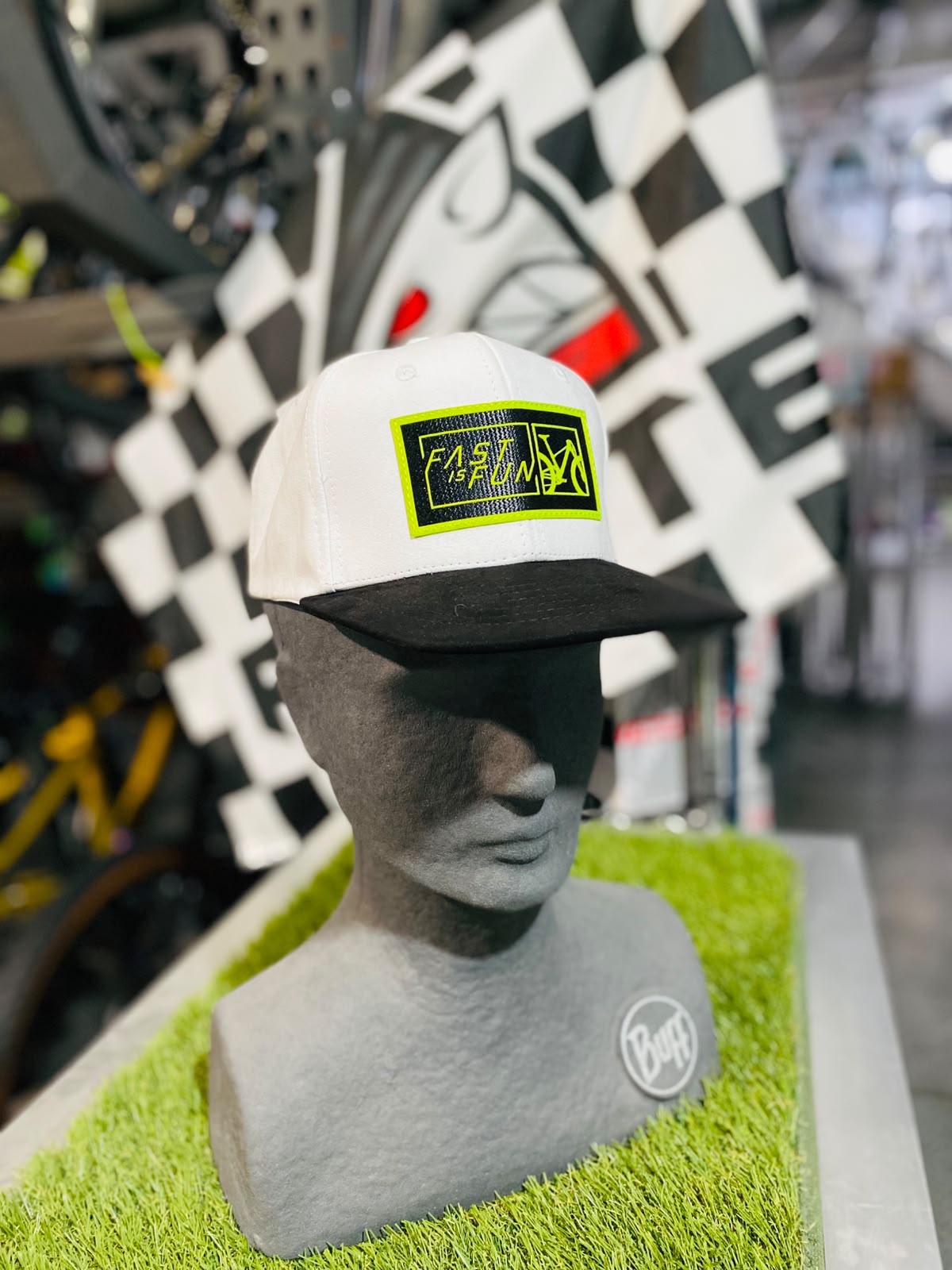GORRAS DIFERENTES MARCAS